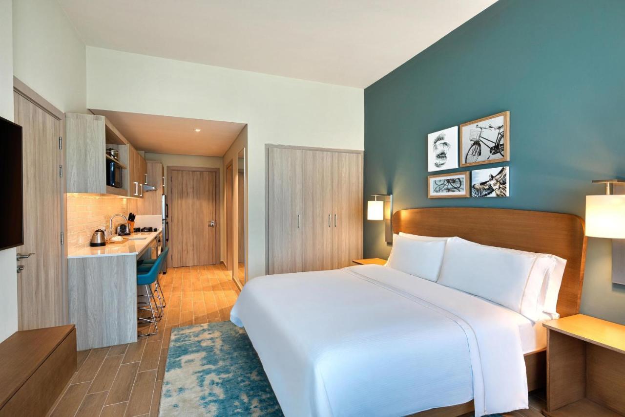 Studio King Bed Complimentary Transfer to Dubai Mall Festival City Mall J1 Beach & Al Jaddaf Metro
